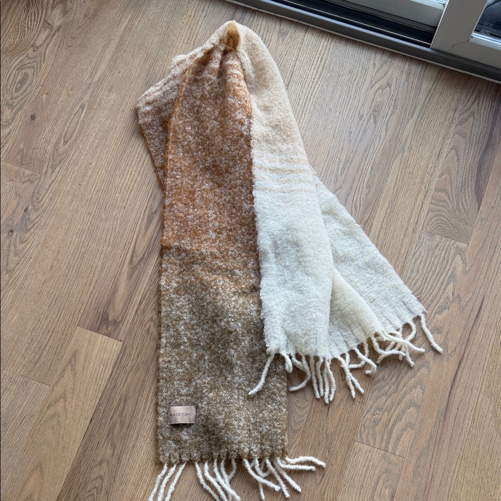 Rue de Tokyo Ombré Fringe Scarf